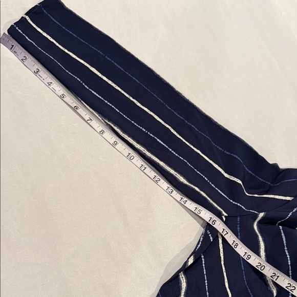 H by Halston Top Navy Striped Women's Size M - Picture 16 of 16